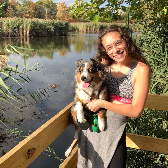 Meet your Posher, Gabriella - Picture 1 of 1